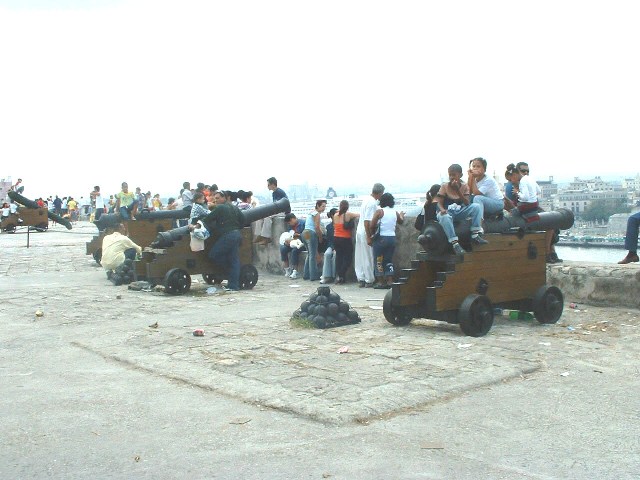 Antiguos cañones. Dar Clic para ampliar la Foto