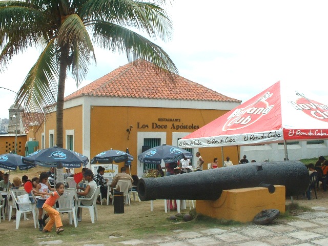 Exterior del Restaurant "Los Doce Apóstoles"