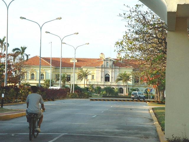 Centro Turístico "Club Habana". Dar Clic para ver otras Fotos e Informaciones