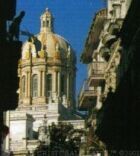 Vista desde la calle del Museo de La Revolución en La Habana Vieja