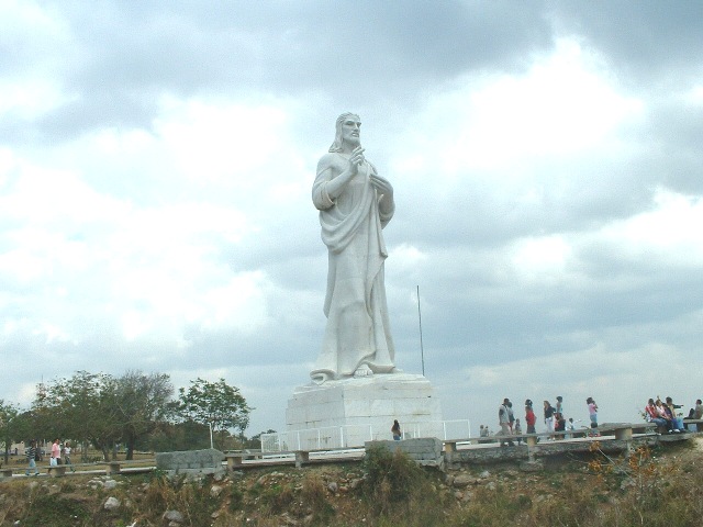 Cristo de la Habana. Click for Details