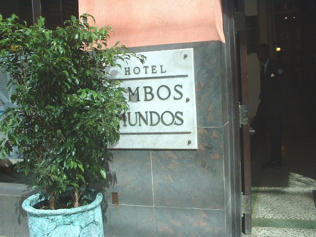 Hotel Ambos Mundos- Click to enlarge -