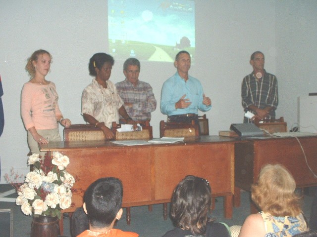 Actividad conmemorando 30 aos de graduados de Ingenieros Civiles e Hidrulicos- Clicken Sie hier um zu vergrössern -