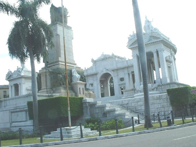 Monumento de Jos Miguel Aleman- Dar Clic para ampliar -