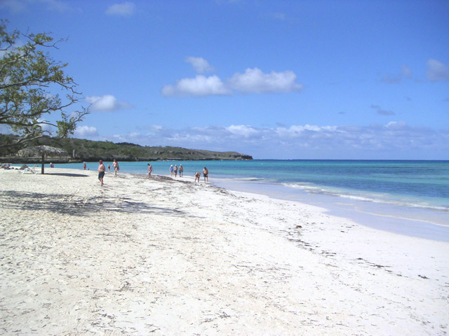 Spiaggia Guardalavaca. Clicate per vedere pi informazione