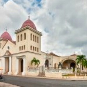 Catedral de San Isidoro Holguin