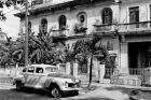 Coches antiguos en las calles de La Habana