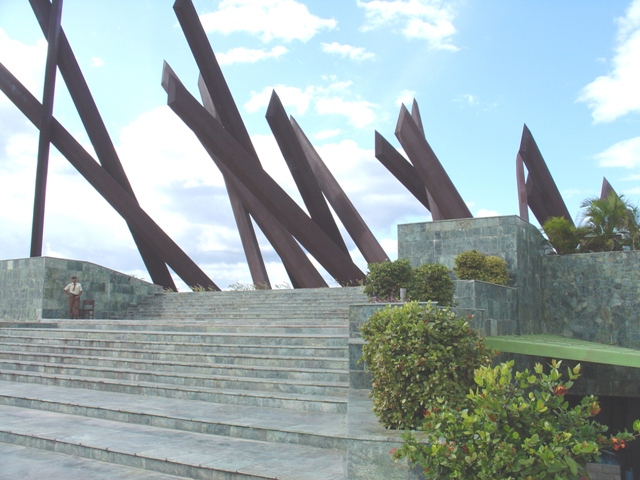 Plaza General Antonio Maceo- Clicken Sie hier um zu vergrössern -