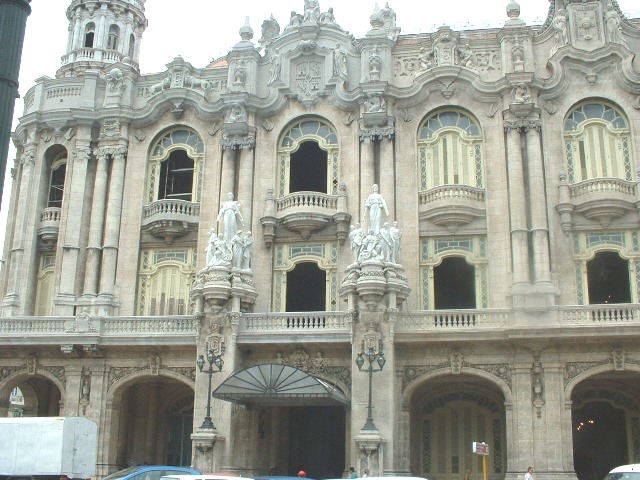 Muy cercano el Gran Teatro de la Habana. Dar Clic para ver otras Fotos y Detalles