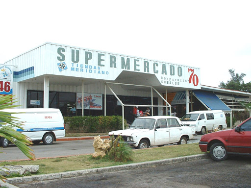 Supermercado de 3era y 70